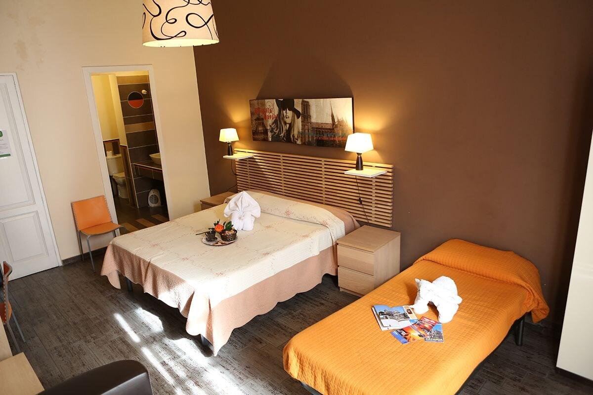 Bed and Breakfast Le 3 B Катанія Екстер'єр фото